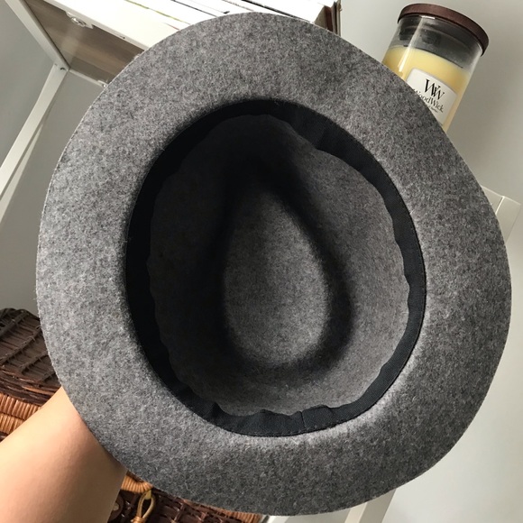 Gray fall hat - Picture 3 of 5